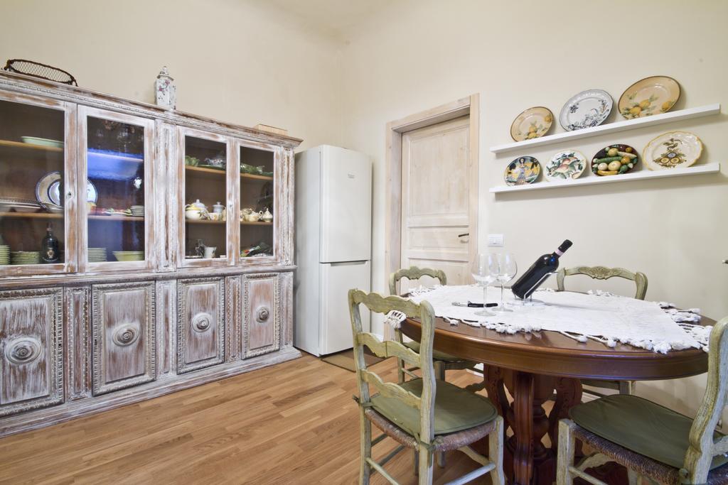 San Marco Apartment Флоренция Стая снимка