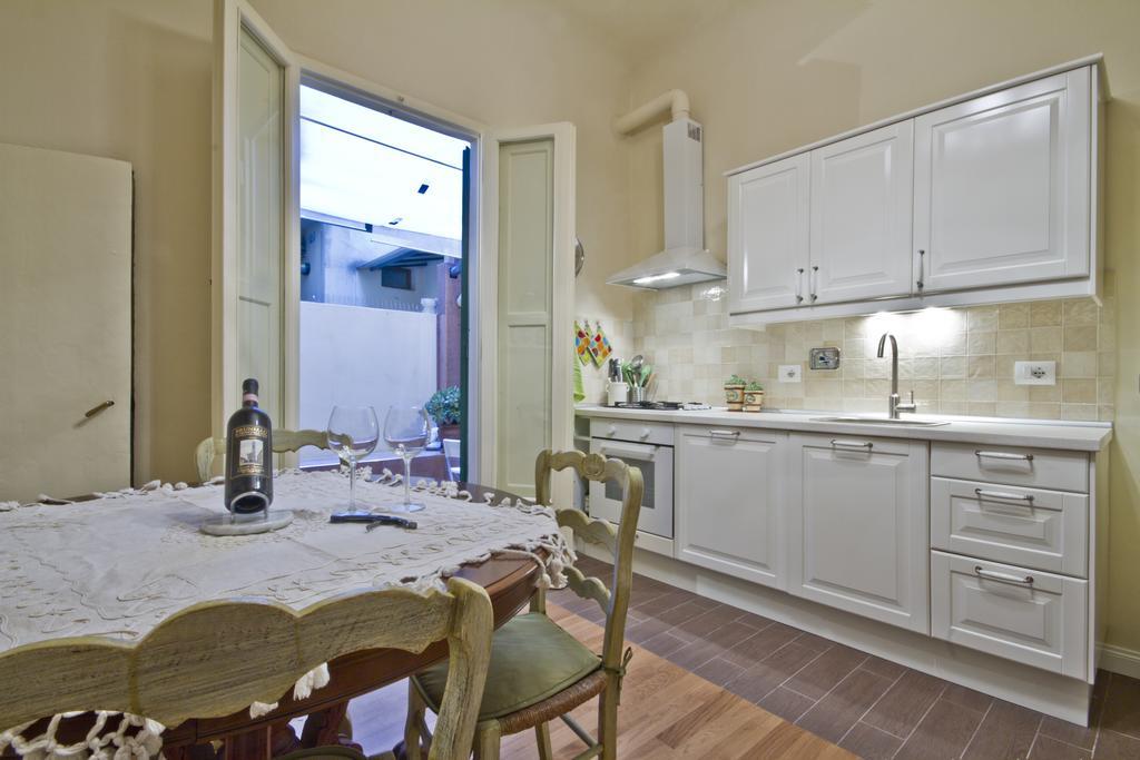San Marco Apartment Флоренция Стая снимка